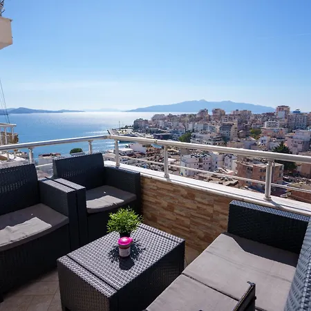 Embrace * Saranda